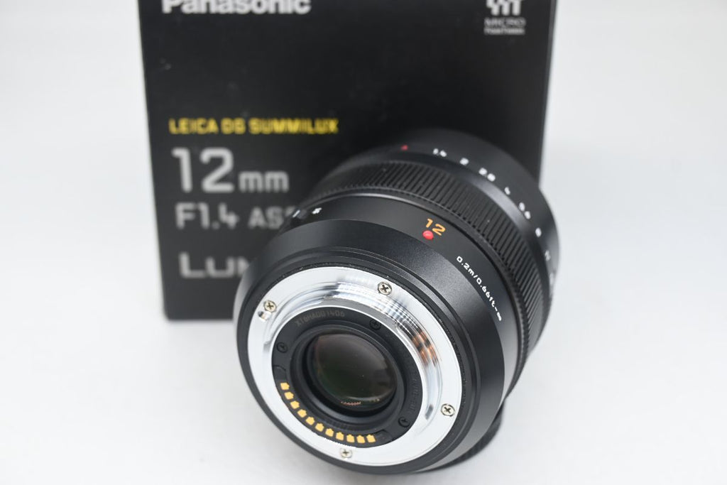 Panasonic Leica DG Summilux 12mm f/1.4 ASPH