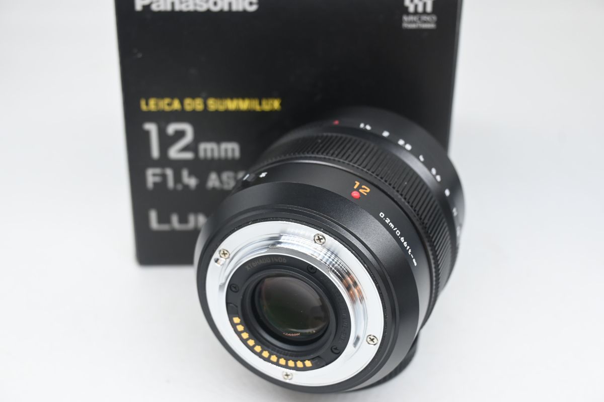 Panasonic Leica DG Summilux 12mm f/1.4 ASPH