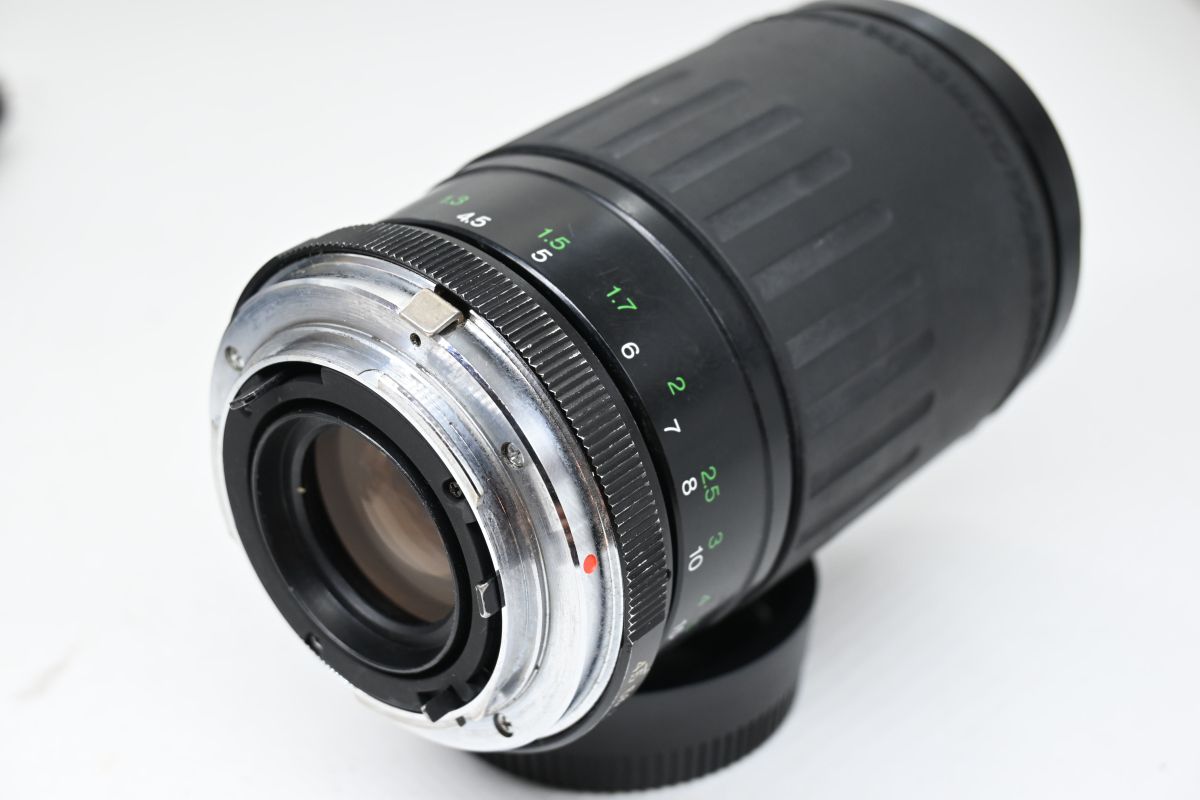 Vivitar 70-210mm f/4.5-5.6 Macro Focusing Zoom X Yashica